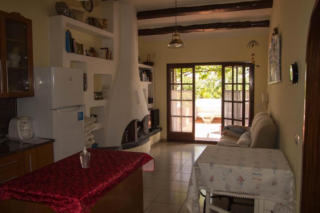 Casita Blanca Con Fibra Optica Y Piscina Cominutaria Villa Tossa de Mar Exteriör bild
